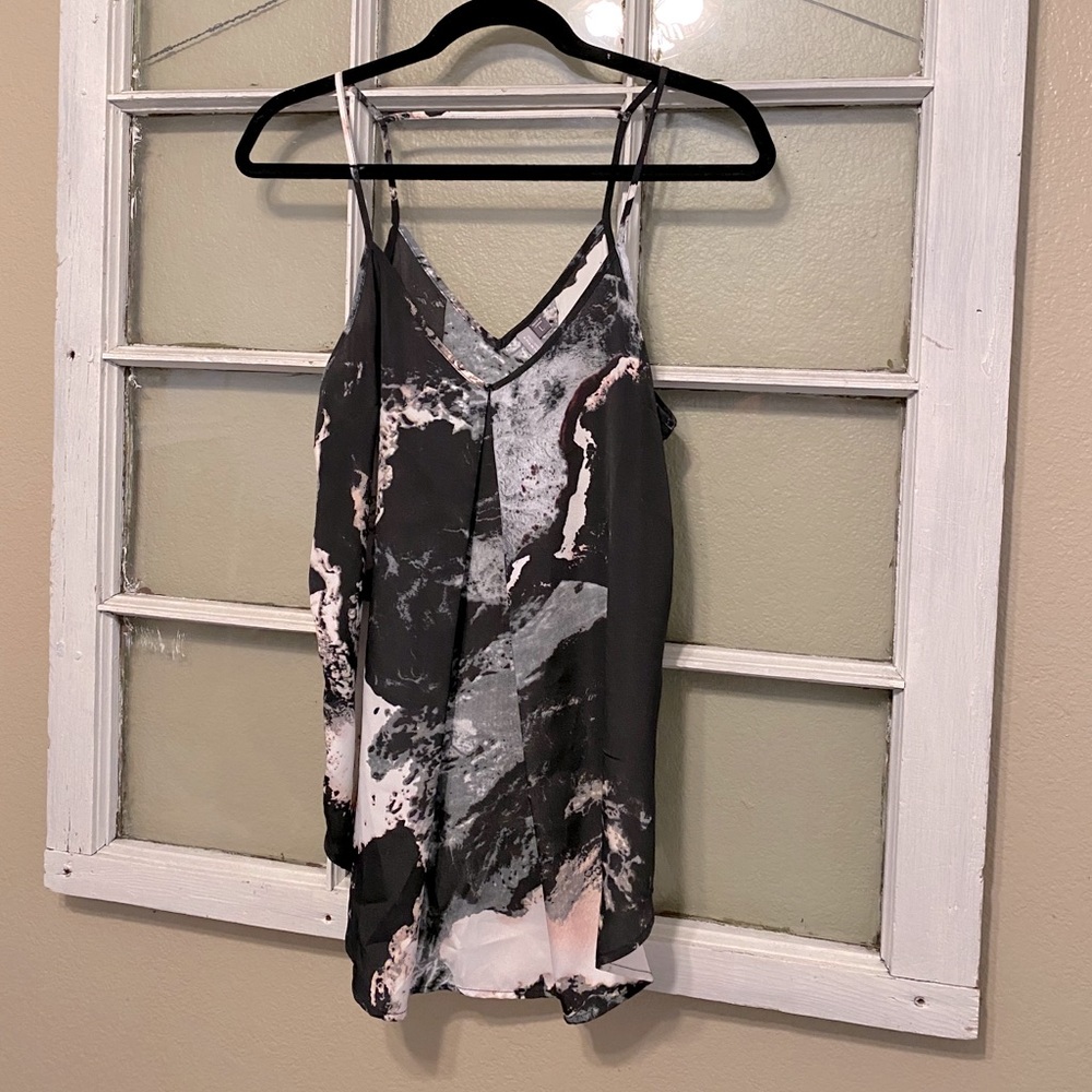 A Pea in the Pod silky tank
